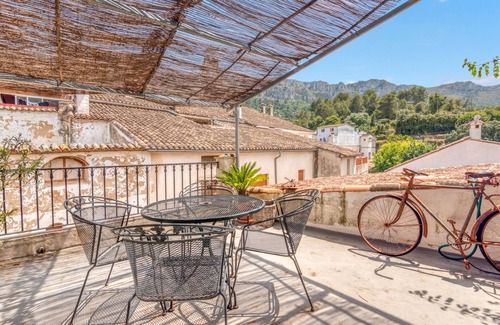 Beniali House | Holiday Home 'Ca la Pasita 26' with Pool, Mountain Views and Wi-Fi