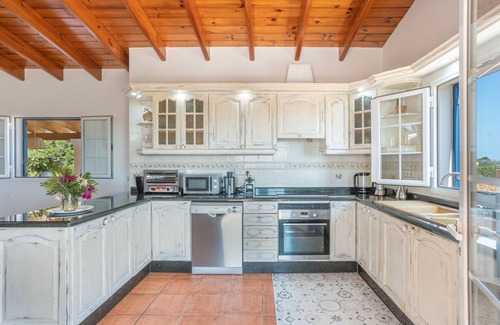 Pilar de la Mola House | Holiday Home 'Can Juan Pedro' with Sea View, Wi-Fi and Air Conditioning