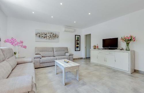 Can Picafort Villa | Holiday Home Can Paco