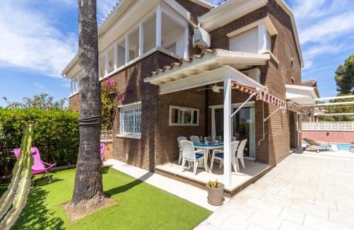 Torredembarra House | Holiday Home Canyadell by Interhome