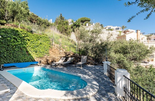 Benalmadena Costa House | Holiday Home 'Casa Alicia' Near the beach with Heated pool