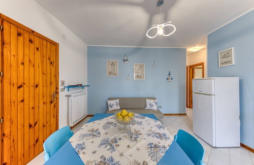 Lido Marini House | Holiday Home 'Casa A Lido Marini' with Balcony and Air Conditioning