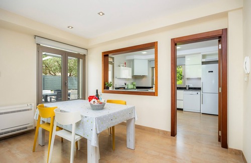 Can Picafort House | Holiday Home 'Casa Juan' with Sea View, Wi-Fi and Air Conditioning