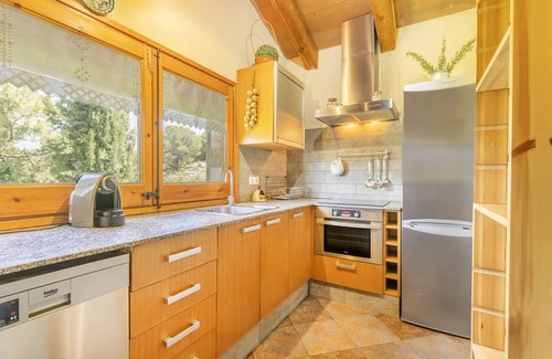 Olvan House | Holiday Home 'Casa La Granja' with Mountain View, Private Pool and Wi-Fi