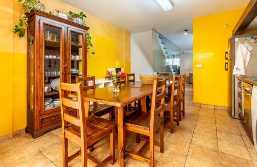 Ses Bardetes House | Holiday Home “Casa Marino” with Sea View, Terrace & Wi-Fi