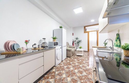 Almeria Centro House | Holiday Home 'Casa Maruchi Apartment 2' with Wi-Fi