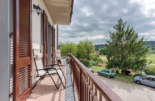San Miniato House | Holiday Home 'Casa Vacanza Tra Le Colline Pisane' with Shared Garden, Wi-Fi and Air Conditioning
