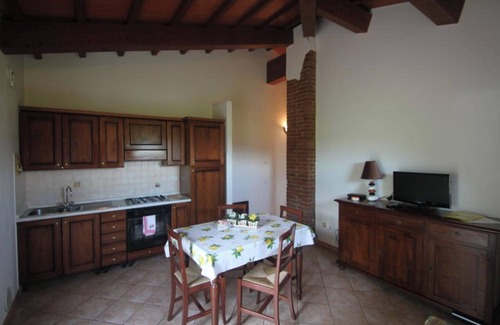 Montescudaio House | Holiday Home 'Casale Acquaviva' with Private Pool, Private Terrace and Private Garden