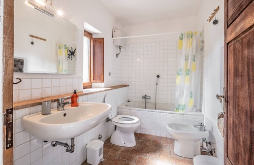 Manciano House | Holiday Home "Casale Pian di Menta" with Private Garden & Wi-Fi