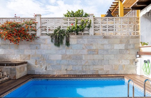 La Cala del Moral Villa | Holiday Home "Chalet de Lujo Cala del Moral" with Private Pool & Wi-Fi