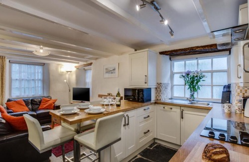 West Looe House | Holiday Home Church Mew by Interhome