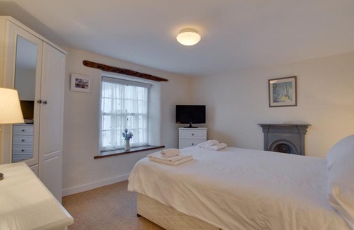 West Looe House | Holiday Home Church Mew by Interhome