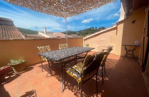 Collobrieres House | Holiday Home 'Collo' with Mountain View, Private Terrace and Wi-Fi