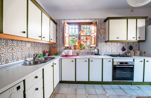 Orgiva House | Holiday Home 'Cortijo Cabra Montés' with Mountain View, Wi-Fi and Air Conditioning