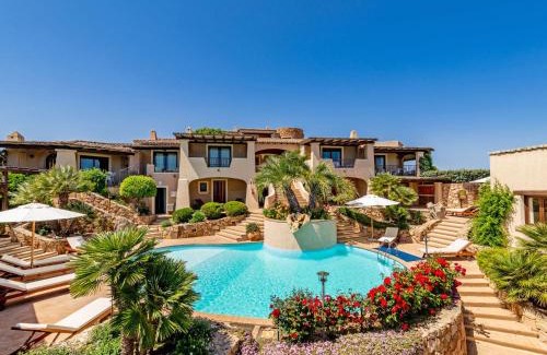Porto San Paolo House | Holiday Home Dalia 18 - Vista Village by Interhome