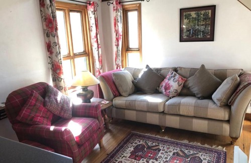 North Burlingham House | Holiday Home Dell Barn by Interhome