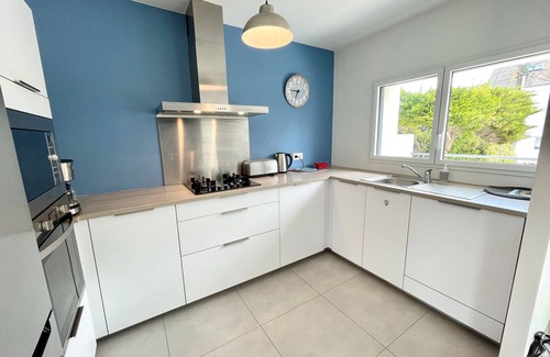 Le Fort Bloque House | Holiday Home 'Des Sables - 50m De La Plage' with Private Terrace, Private Garden and Wi-Fi