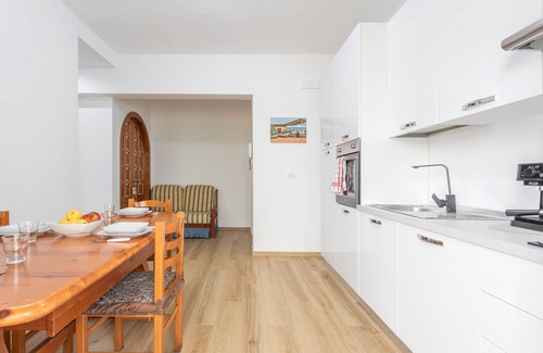 Palermo House | Holiday Home 'Diga' with Mountain View, Wi-Fi and Air Conditioning
