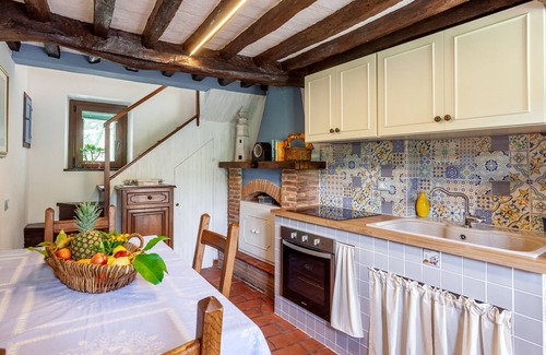 Monteggiori House | Holiday Home 'Domino Cottage Monteggiori' with Wi-Fi