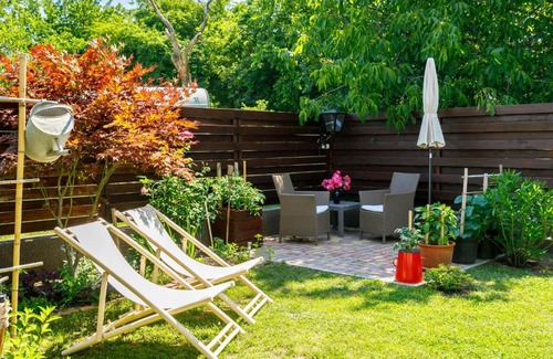 Balatonszemes House | Holiday Home Duetto by Interhome