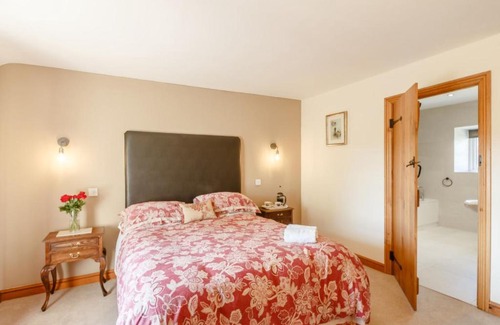 Criccieth House | Holiday Home Dwynie by Interhome