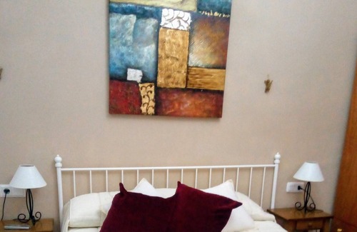 Prado del Rey House | Holiday Home El Parque de Isabel with Mountain View, Pool, Garden & Wi-Fi