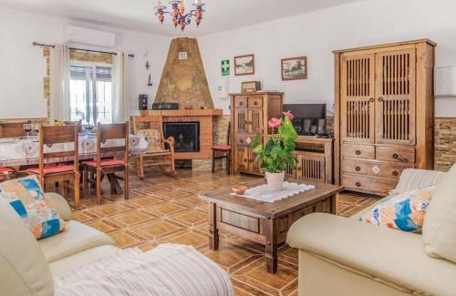 Cabra House | Holiday Home El Viso by Interhome