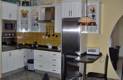 El Guincho Apartment | Holiday home to the street with big kitchen