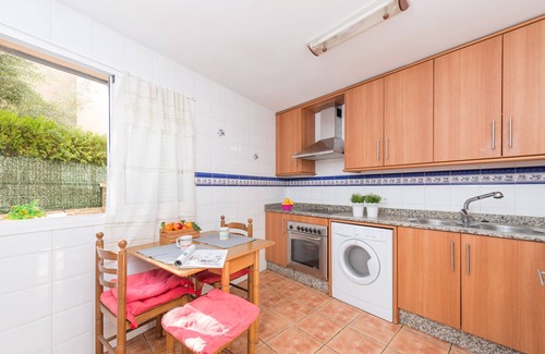 Alcanada House | Holiday Home 'Rotonda De Aucanada' with Private Pool, Wi-Fi and Air Conditioning