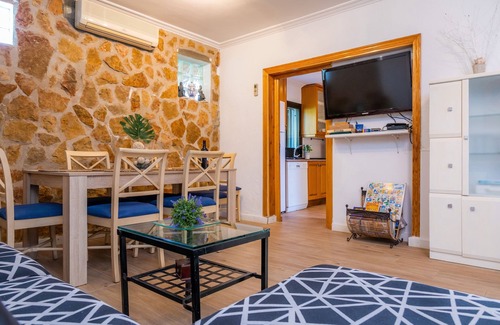 Alcudia House | Holiday Home ’Casa Paqui Alcudia’ with Wi-Fi, Garden, Terraces & Pool