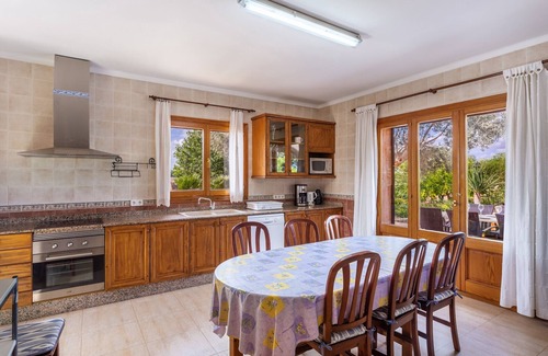 Muro House | Holiday Home 'Es Turo' with Mountain View, Wi-Fi and Air Conditioning