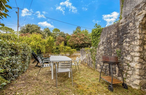 Lacanau House | Holiday Home 'Escapade Au Lac' with Private Terrace, Private Garden and Wi-Fi
