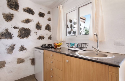Tuineje House | Holiday Home 'Esencia Eco-rústico - Adults Only' with Shared Pool and Garden