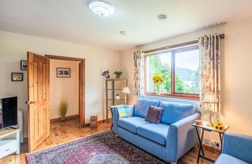 Invermoriston House | Holiday Home Farmburn by Interhome