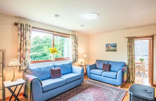 Invermoriston House | Holiday Home Farmburn by Interhome