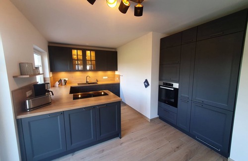 Pellworm House | Holiday Home 'Ferienhaus Meerblick' with Sea View, Private Terrace and Wi-Fi