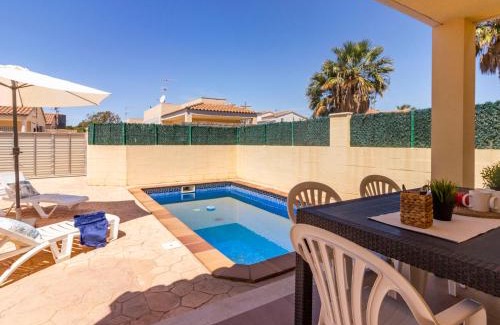 Riumar House | Holiday Home Flamenc 2 by Interhome