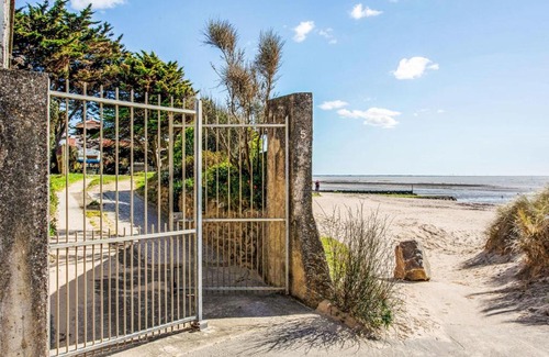 La Bernerie-en-Retz House | Holiday Home Rose-May by Interhome