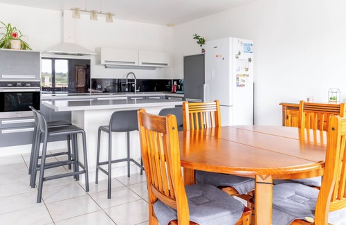 La Plaine-sur-Mer House | Holiday Home 'L'ancrage - 5 Minutes De La Mer' with Private Terrace, Private Garden and Wi-Fi