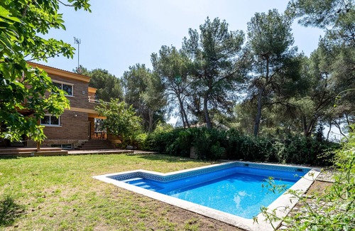 Tarragona House | Holiday Home 'Global Boscos' with Sea and Mountain Views, Private Pool, Terrace, A/C & Wi-Fi