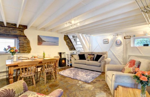Treator House | Holiday Home Grove Place by Interhome