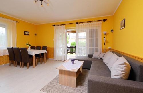 Balatonkeresztur House | Holiday Home Hibiscus by Interhome