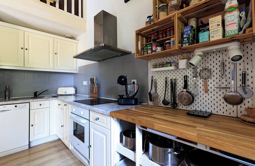 Moliets-et-Maa House | Holiday Home 'Home Sweet Home Moliets' with Shared Pool, Private Terrace and Wi-Fi