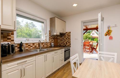 Balatonkeresztur House | Holiday Home Honey by Interhome