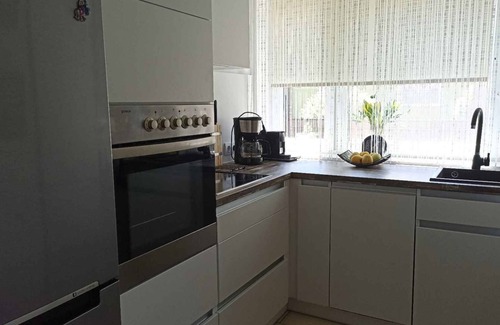 Balatonmariafurdo House | Holiday home with poll and internet