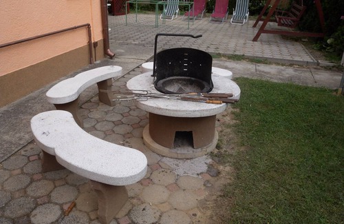 Balatonmariafurdo House | Holiday home near the beach and with a garden
