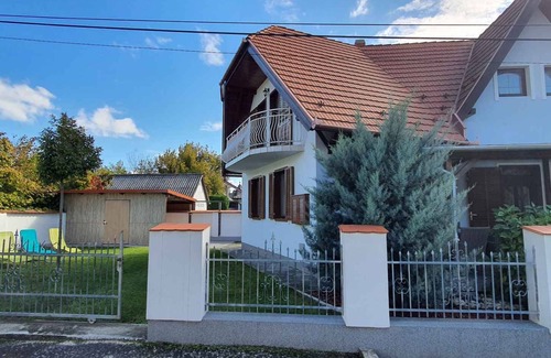Balatonmariafurdo House | Holiday home near water with air conditioning and internet