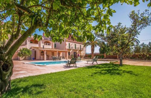 Sant Pere Pescador Villa | Holiday Home in St Pere Pescador with Pool, cleaning included