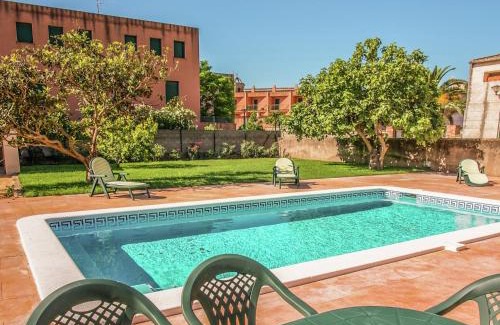 Sant Pere Pescador Villa | Holiday Home in St Pere Pescador with Pool, cleaning included