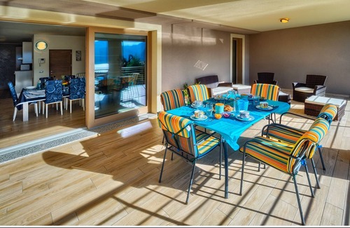 Colico Apartment | Holiday home ideal for 6 people, with lake view, pool, wi-fi and private parking